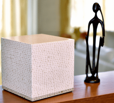 Our Guide To Finding High-Quality Cremation Urns In Your Budget
